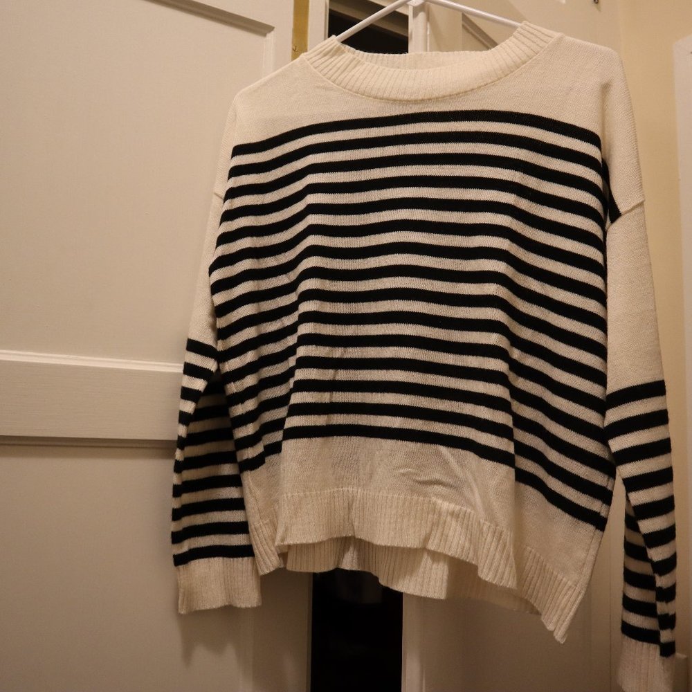 Medium Black and White Striped Sweater
